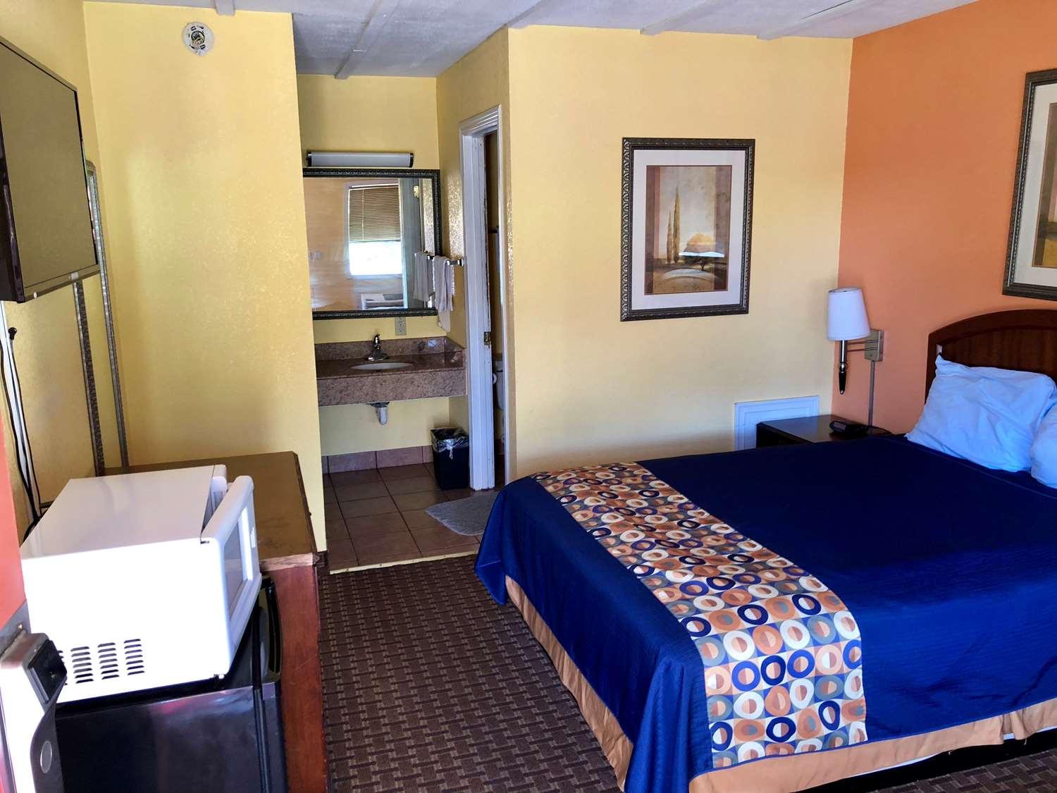 Americas Best Value Inn-Princess Anne Экстерьер фото