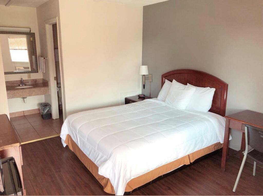 Americas Best Value Inn-Princess Anne Экстерьер фото